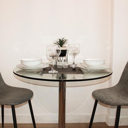 Modern Luxury Serviced Duplex Apartments By Repose- 150 Metro Court, West Bromwich Ngoại thất bức ảnh