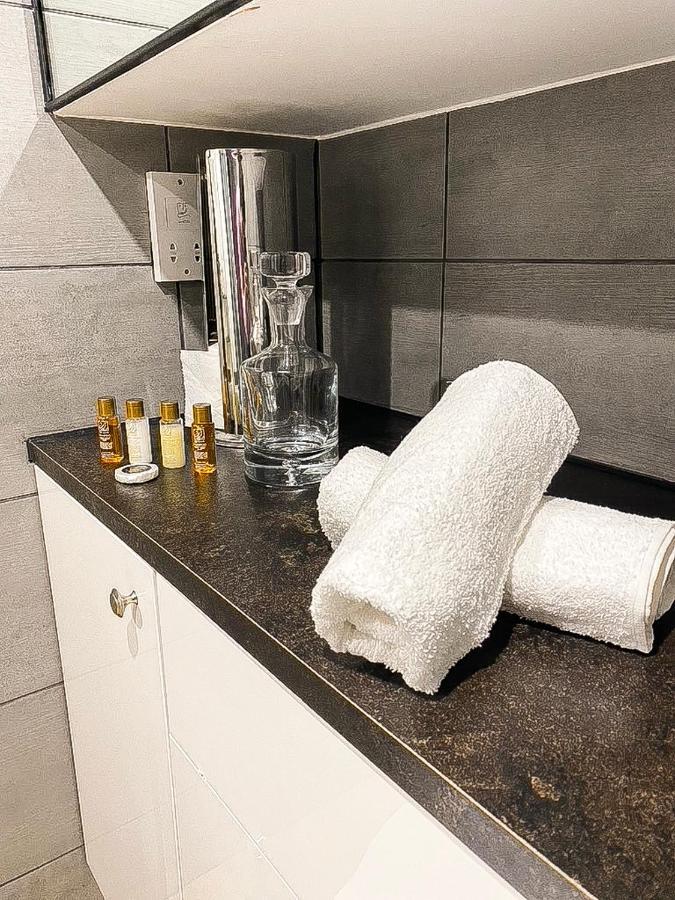 Modern Luxury Serviced Duplex Apartments By Repose- 150 Metro Court, West Bromwich Ngoại thất bức ảnh