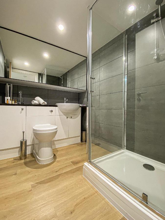 Modern Luxury Serviced Duplex Apartments By Repose- 150 Metro Court, West Bromwich Ngoại thất bức ảnh